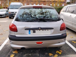 Peugeot 206 2002