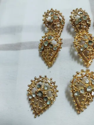 Lote 10 botones joya antiguos dorados