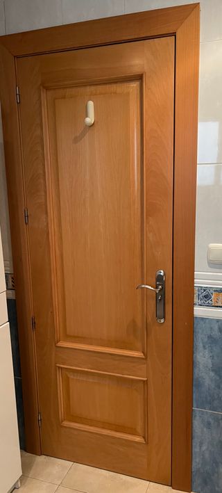 2 Puertas de madera interior