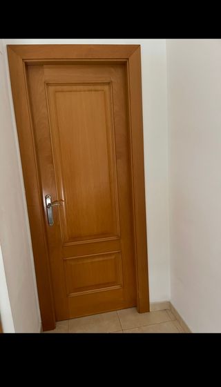 2 Puertas de madera interior
