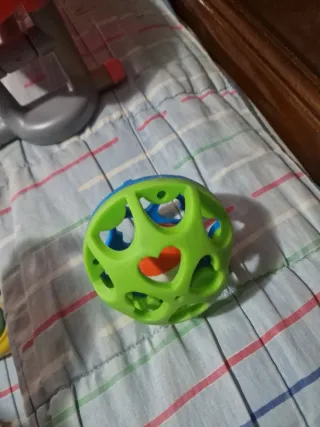 Pelota de bebé con sonido