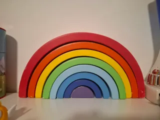 Arcoíris de madera para apilar montessori