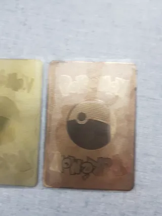 Pokemon Pikachu y Son Dorados