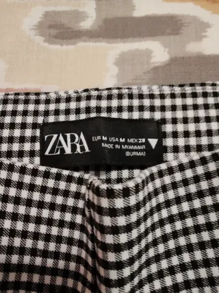 Pantalón skinny cuadros cremallera lateral zara