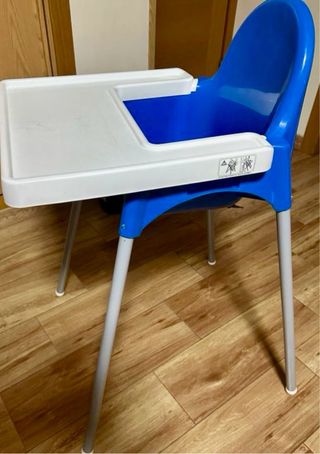 Trona IKEA blanca y azul