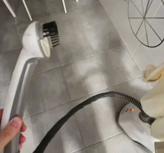 Centro de planchado vertical