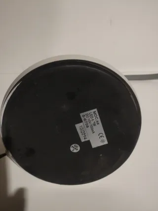 Lámpara de mesa moderna beige y gris