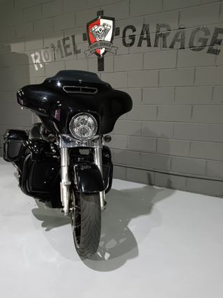 Harley Davidson Street Glide Special