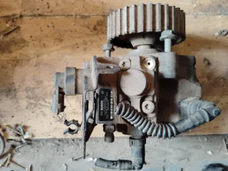 Bomba inyectora renault scenic