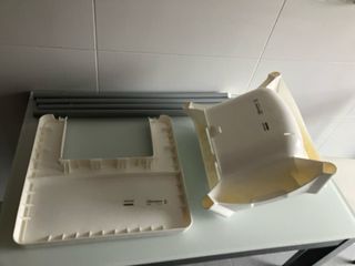 Trona infantil con bandeja