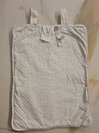 Organizador de cuna con bolsillos