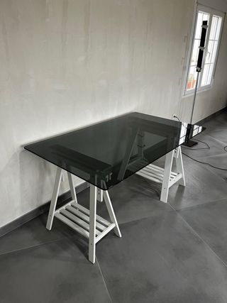 Escritorio de cristal