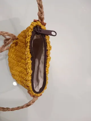 Bolso de paja amarillo para niña