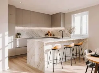 Revestimiento cocina mármol negro y dorado muebles