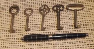 Set di 5 chiavi antiche