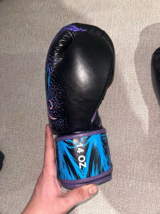 Guantes y espinilleras Kick Boxing Muay Thai