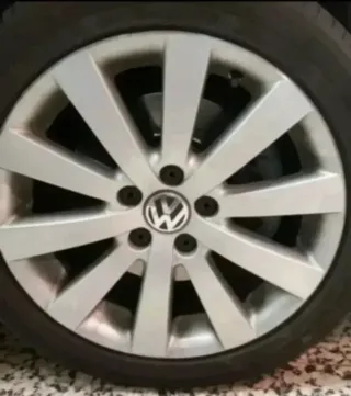 TAPAS BUJE RUEDA LLANTA VOLKSWAGEN GOLF 3B7601171