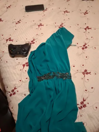 Vestido verde con escote de ganchillo