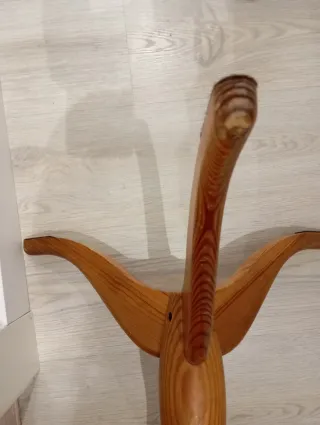 Mesa velador de madera