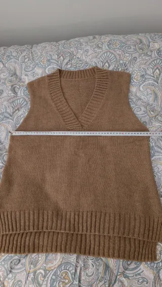 Chaleco de punto sin mangas Boutique local