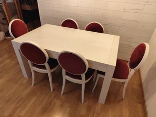 Mesa comedor y 6 sillas terciopelo burdeos