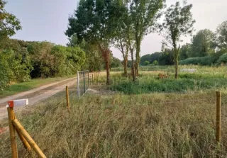 Huerto cerrado con agua de rio y plano de 1200m2
