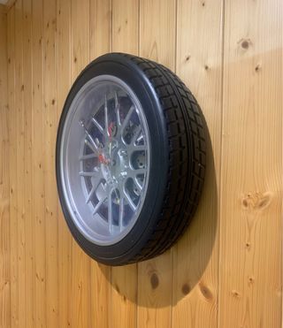 Reloj de pared llanta coche