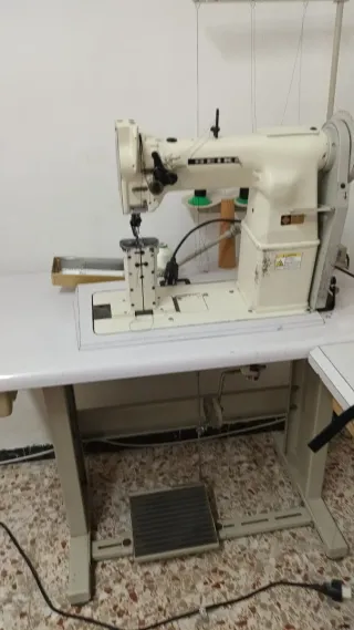 Máquina de coser para piel y calzado