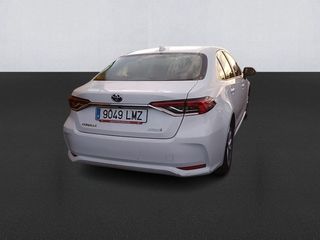 Toyota Corolla   1.8 125H BUSINESS PLUS E-CVT SEDAN