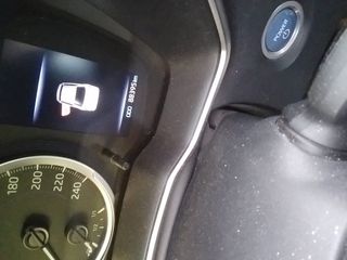 Toyota Corolla   1.8 125H BUSINESS PLUS E-CVT SEDAN