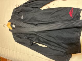 Kimono Jiu Jitsu Negro mas cinturon blanco