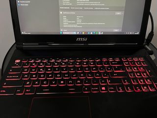 Portátil MSI GE63 8SG 2070