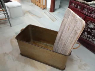 Baúl estilo industrial metal y madera