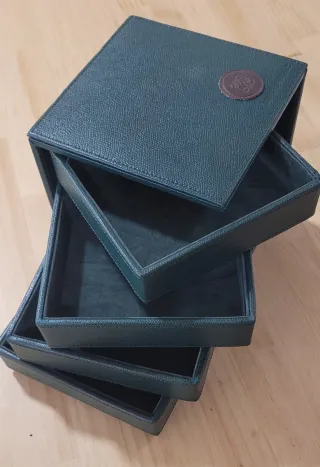 Joyero con cajones verde