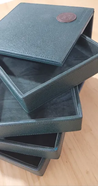 Joyero con cajones verde