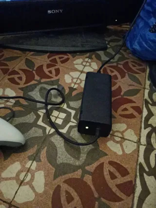 Xbox 360 Negra 200GB con cables