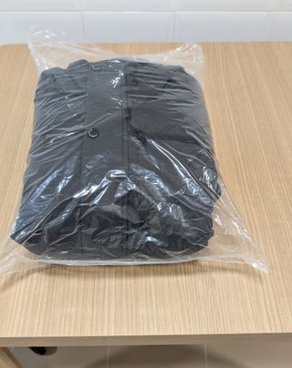 Plumífero gris acolchado nuevo