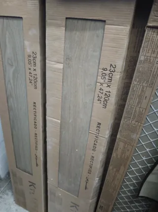 Suelo imitación madera Porcelánico