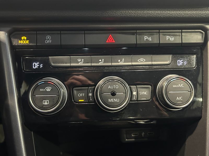 Volkswagen T-Roc 2021, foto 22