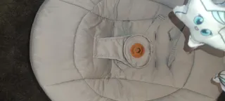 Mecedora bebé con móvil