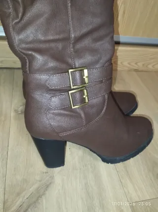 Botas de tacón marrones