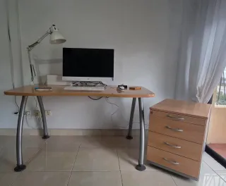 Mesa escritorio madera y aluminio profesional