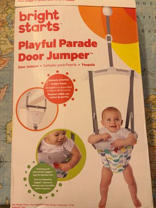 Saltador de puerta Bright Starts Playful Parade