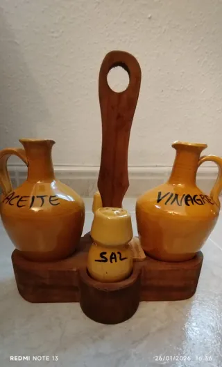 Set di contenitori per olio, aceto, sale e pepe