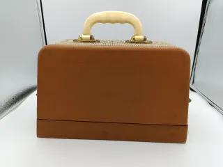 MÁQUINA DE COSER PORTATIL "COLIBRÍ"