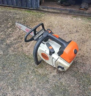 Motosierra Stihl MS 201T.