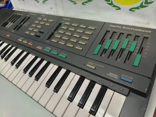 Teclado Yamaha PortaSound PSS-360