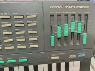 Teclado Yamaha PortaSound PSS-360