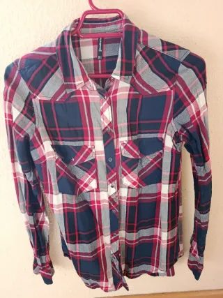 Camisa cuadros Stradivarius azul y rojo