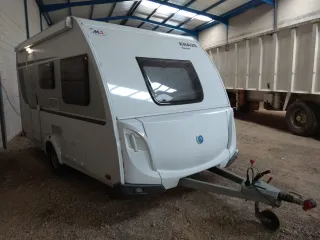 Caravana Knaus 400 LKK 2 ambientes